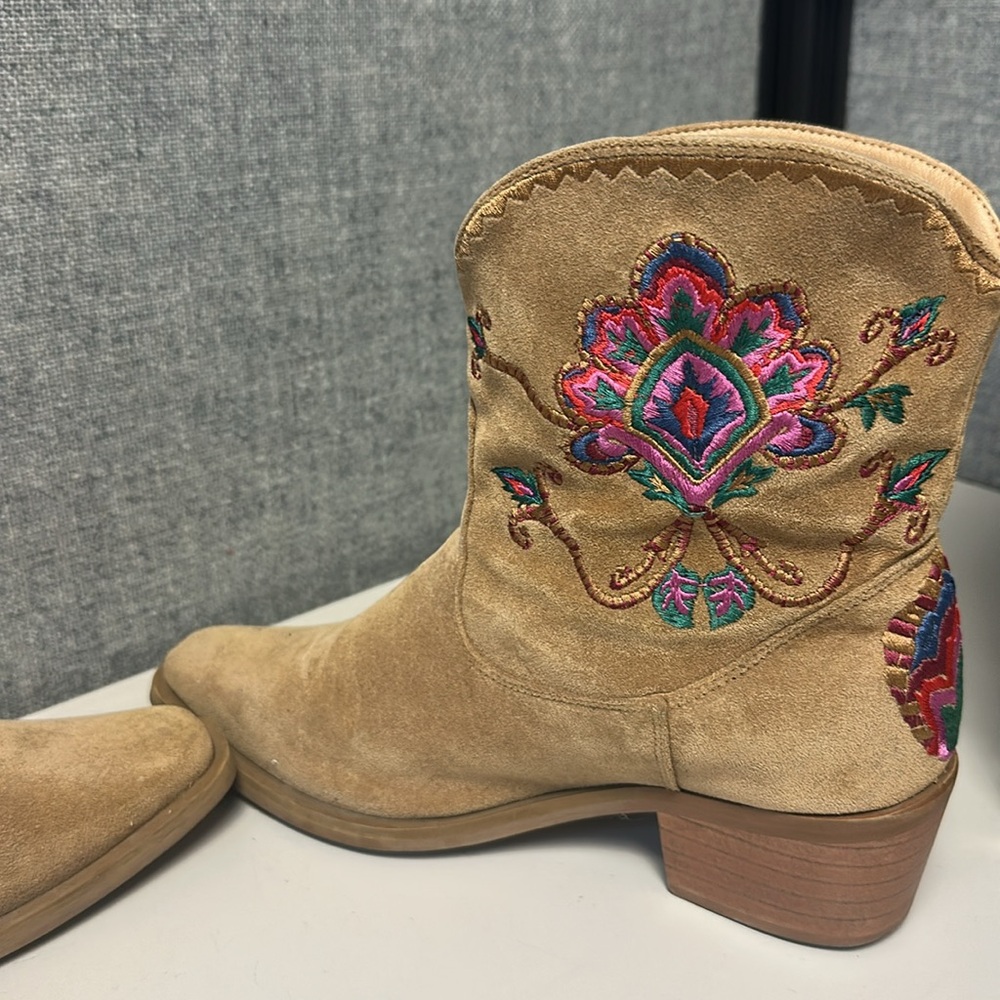 Farm Rio Camel Bota Western Boho Embroidered Tan Ankle Boots - Picture 11 of 14